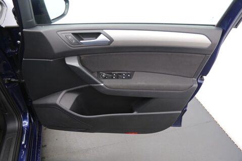 Volkswagen Touran 2.0 TDI SE DSG Euro 6 (s/s) 5dr 19
