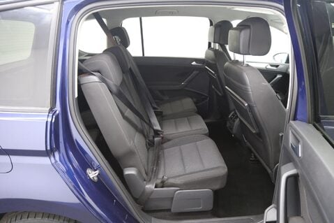 Volkswagen Touran 2.0 TDI SE DSG Euro 6 (s/s) 5dr 22