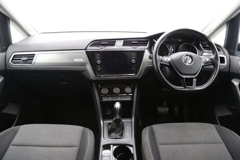 Volkswagen Touran 2.0 TDI SE DSG Euro 6 (s/s) 5dr 9