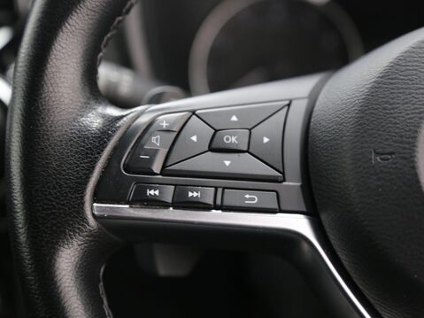 Nissan Juke 1.0 DIG-T Tekna+ DCT Auto Euro 6 (s/s) 5dr 11