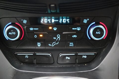 Ford Kuga 1.5 TDCi ST-Line Euro 6 (s/s) 5dr 17