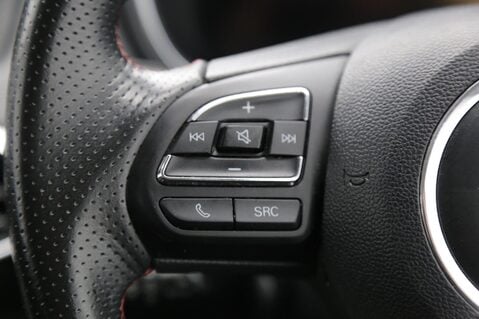 MG HS 1.5 T-GDI 16.6kWh Excite Auto Euro 6 (s/s) 5dr 11