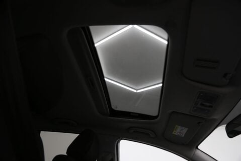 Hyundai i10 1.2 Premium SE Auto Euro 6 5dr 27