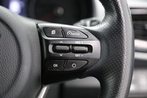 Kia Stonic 1.0 T-GDi First Edition Euro 6 (s/s) 5dr 12