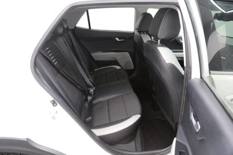 Kia Stonic 1.0 T-GDi First Edition Euro 6 (s/s) 5dr 24