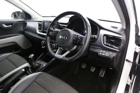 Kia Stonic 1.0 T-GDi First Edition Euro 6 (s/s) 5dr 22