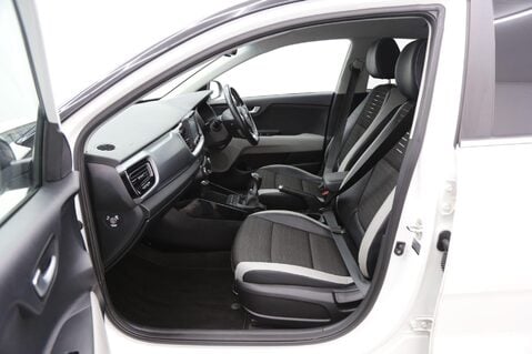 Kia Stonic 1.0 T-GDi First Edition Euro 6 (s/s) 5dr 23