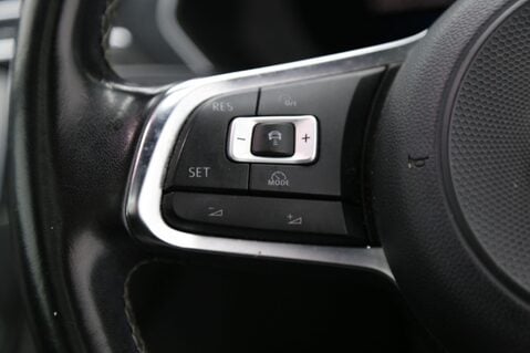 Volkswagen Tiguan 2.0 TDI BlueMotion Tech R-Line DSG Euro 6 (s/s) 5dr 11