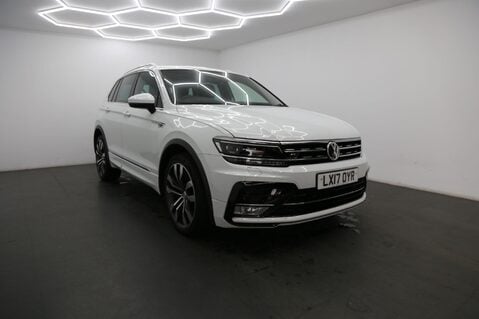Volkswagen Tiguan 2.0 TDI BlueMotion Tech R-Line DSG Euro 6 (s/s) 5dr 1