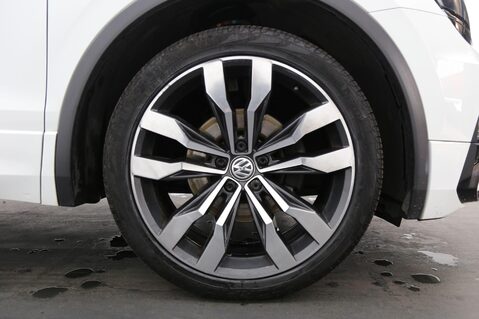 Volkswagen Tiguan 2.0 TDI BlueMotion Tech R-Line DSG Euro 6 (s/s) 5dr 27