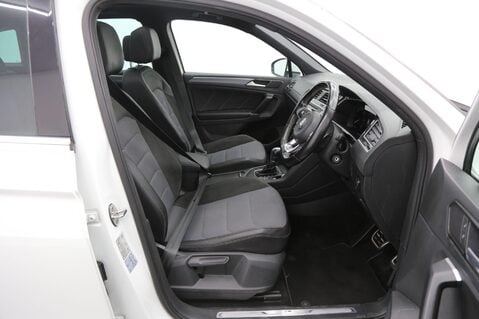 Volkswagen Tiguan 2.0 TDI BlueMotion Tech R-Line DSG Euro 6 (s/s) 5dr 20