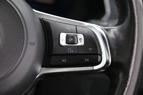 Volkswagen Tiguan 2.0 TDI BlueMotion Tech R-Line DSG Euro 6 (s/s) 5dr 12