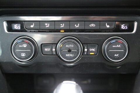 Volkswagen Tiguan 2.0 TDI BlueMotion Tech R-Line DSG Euro 6 (s/s) 5dr 17