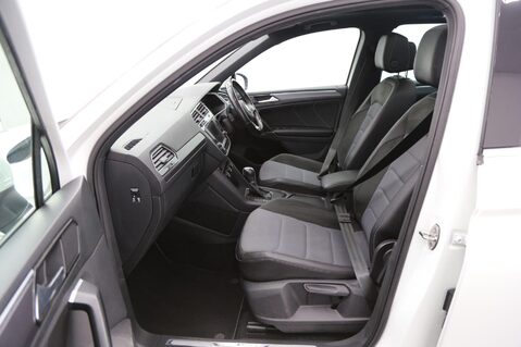Volkswagen Tiguan 2.0 TDI BlueMotion Tech R-Line DSG Euro 6 (s/s) 5dr 22