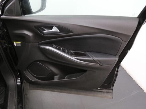 Vauxhall Grandland X 1.2 Turbo Elite Nav Euro 6 (s/s) 5dr 19