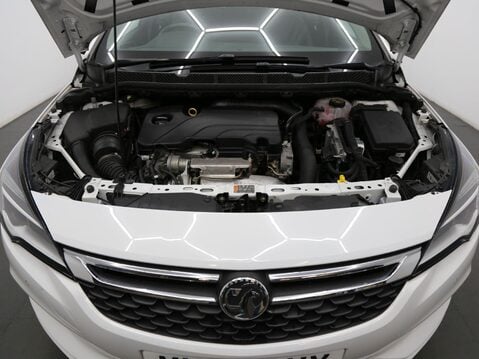 Vauxhall Astra 1.4i Turbo Elite Nav Auto Euro 6 (s/s) 5dr 27