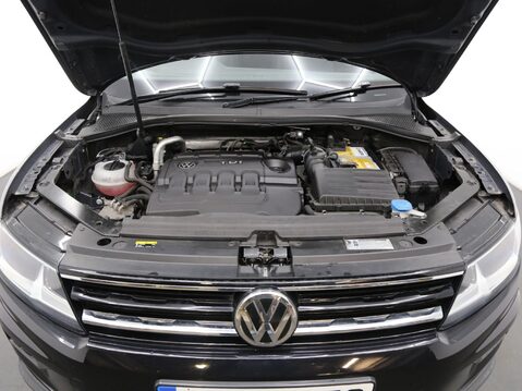 Volkswagen Tiguan 2.0 TDI BlueMotion Tech SE DSG 4Motion Euro 6 (s/s) 5dr 27