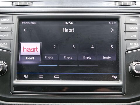 Volkswagen Tiguan 2.0 TDI BlueMotion Tech SE DSG 4Motion Euro 6 (s/s) 5dr 15