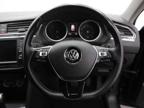 Volkswagen Tiguan 2.0 TDI BlueMotion Tech SE DSG 4Motion Euro 6 (s/s) 5dr 10