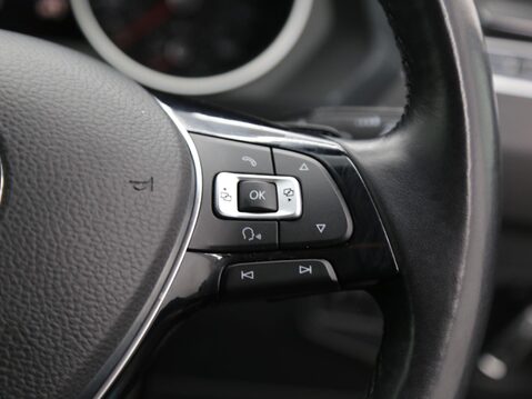 Volkswagen Tiguan 2.0 TDI BlueMotion Tech SE DSG 4Motion Euro 6 (s/s) 5dr 12