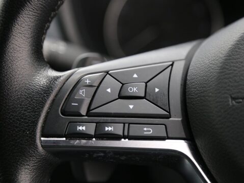 Nissan Juke 1.0 DIG-T N-Connecta DCT Auto Euro 6 (s/s) 5dr 11