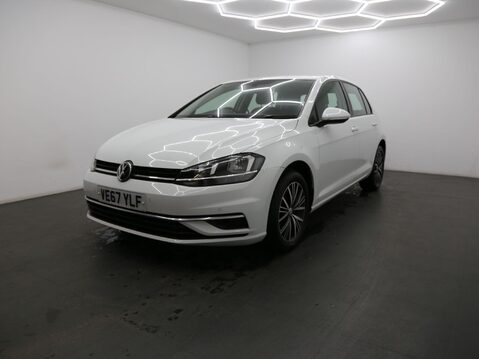 Volkswagen Golf 1.0 TSI SE Nav Euro 6 (s/s) 5dr 3