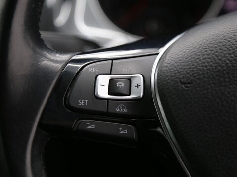 Volkswagen Golf 1.0 TSI SE Nav Euro 6 (s/s) 5dr 11