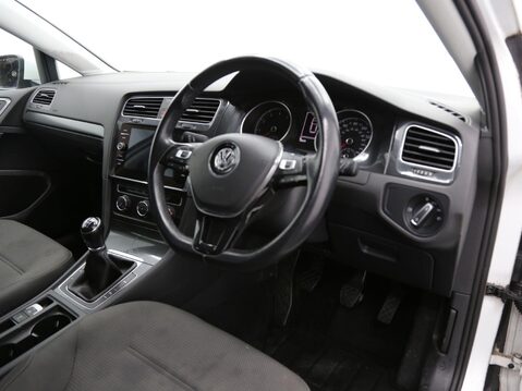 Volkswagen Golf 1.0 TSI SE Nav Euro 6 (s/s) 5dr 21