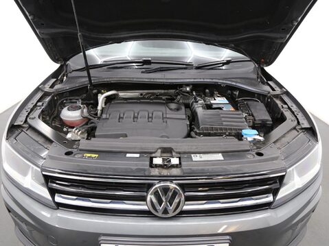 Volkswagen Tiguan 2.0 TDI Match DSG Euro 6 (s/s) 5dr 27
