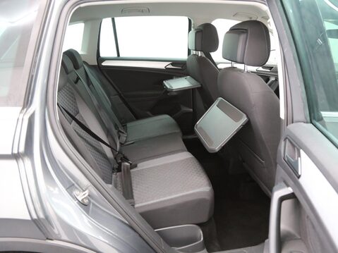 Volkswagen Tiguan 2.0 TDI Match DSG Euro 6 (s/s) 5dr 23
