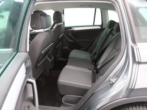 Volkswagen Tiguan 2.0 TDI Match DSG Euro 6 (s/s) 5dr 22