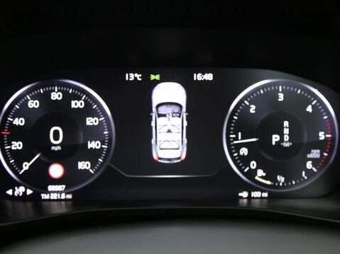 Volvo XC40 2.0 D4 First Edition Auto AWD Euro 6 (s/s) 5dr 14