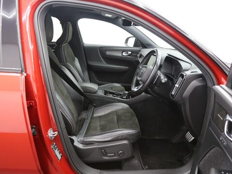 Volvo XC40 2.0 D4 First Edition Auto AWD Euro 6 (s/s) 5dr 20