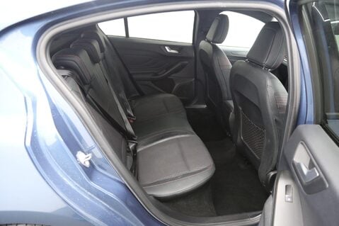 Ford Focus 1.0T EcoBoost ST-Line X Auto Euro 6 (s/s) 5dr 23