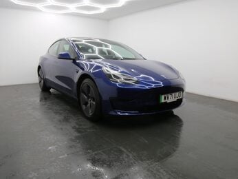 Tesla Model 3 Standard Range Plus Auto RWD 4dr