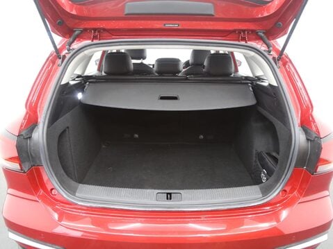 MG MG5 52.5kWh Exclusive Auto 5dr 25