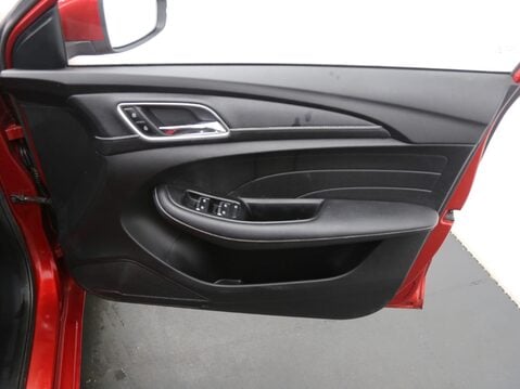 MG MG5 52.5kWh Exclusive Auto 5dr 19