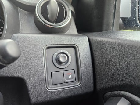 Dacia Duster PRESTIGE TCE Fully Ulez Compliant 2 Keys 42