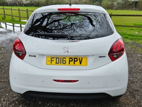 Peugeot 208 PURETECH S/S ALLURE Full Service and New MOT Warranty Great First car 4