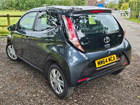 Toyota Aygo VVT-I X-PRESSION 5