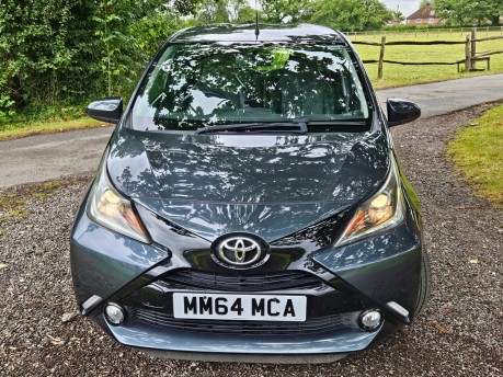 Toyota Aygo VVT-I X-PRESSION 8