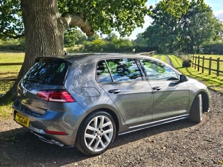 Volkswagen Golf R-LINE TSI EVO Vienna Leather 18''Wheels and Dynoaudio Full Servis Histo 3