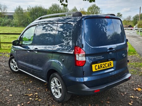 Ford Transit Courier LIMITED TDCI Fantastic Condition New MOT Full Service History UlezCompliant 5