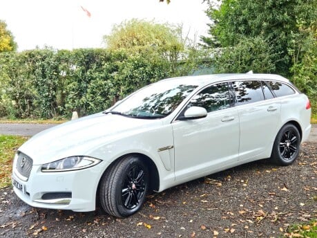 Jaguar XF D LUXURY SPORTBRAKE just serviced new cam belt and water pump new MOT 7