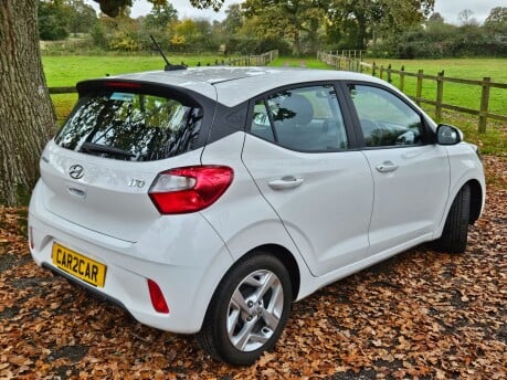 Hyundai i10 MPI SE CONNECT Full service History Car is like New! 4