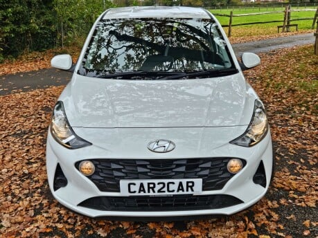 Hyundai i10 MPI SE CONNECT Full service History Car is in excellent condition 9