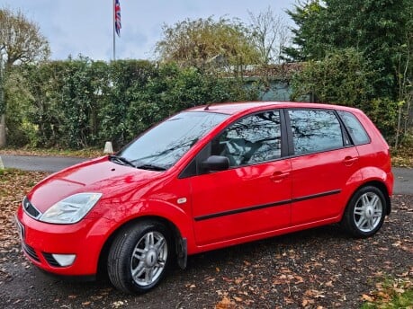 Ford Fiesta GHIA 16VJust Serviced New MOT and New Clutch New Tyres Great 1st Car!! 7