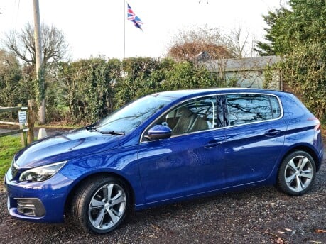 Peugeot 308 S/S ALLURE Ulez Compliant Excellent Condition Full Service Record 6