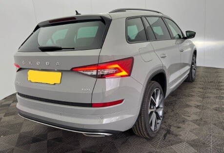 Skoda Kodiaq SPORTLINE TSI DSG 4x4 7seats 1 owner Full service history 2