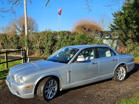 Jaguar XJ SOVEREIGN V6 6